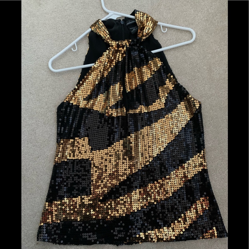 Dressy sleeveless sequin shirt